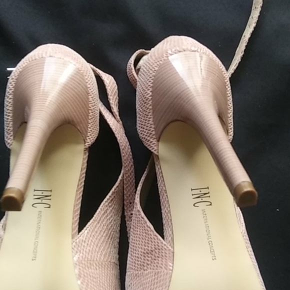 🚨Recent Price Drop🚨INC International Concepts Lucey Women’s Heels - Picture 7 of 8